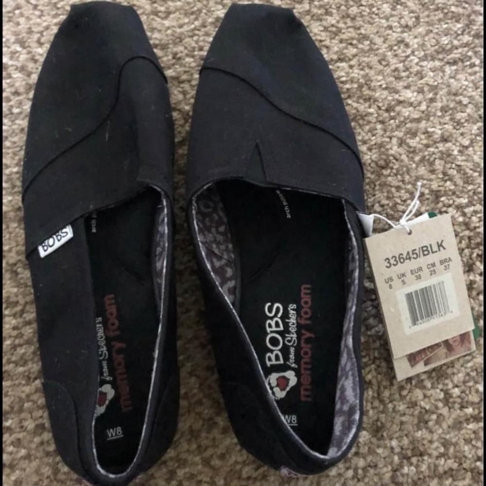BOBS by Skechers (NWT!)